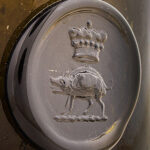 Bottle,-Crown-Over-Boar-Crest_seal_843-233