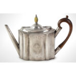 Teapot-with-Ivory-Pineapple-Knop_view-3_365-330