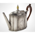 Teapot-with-Ivory-Pineapple-Knop_view-4_365-330
