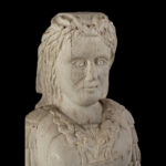 1130-16_4_Carvings,-Buffalo-Bill-&-Louise_detail-1