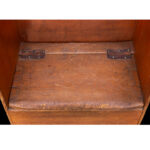 1013-15_3_Chair-Table.jpg