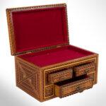 1400-15_Tramp-Art-Box-with-Chain-of-Lightning-notching-inlays-Three-Drawer_2.jpg