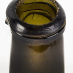 843-459_3_Bottle-English-Cylinder-c1760-1780_spout.jpg