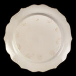 1213-71_2_Salt-Glaze-Polychrome-Decorated-Plate,-circa-1760