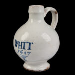 1501-1_2_Delft-Whit-Bottle,-1647